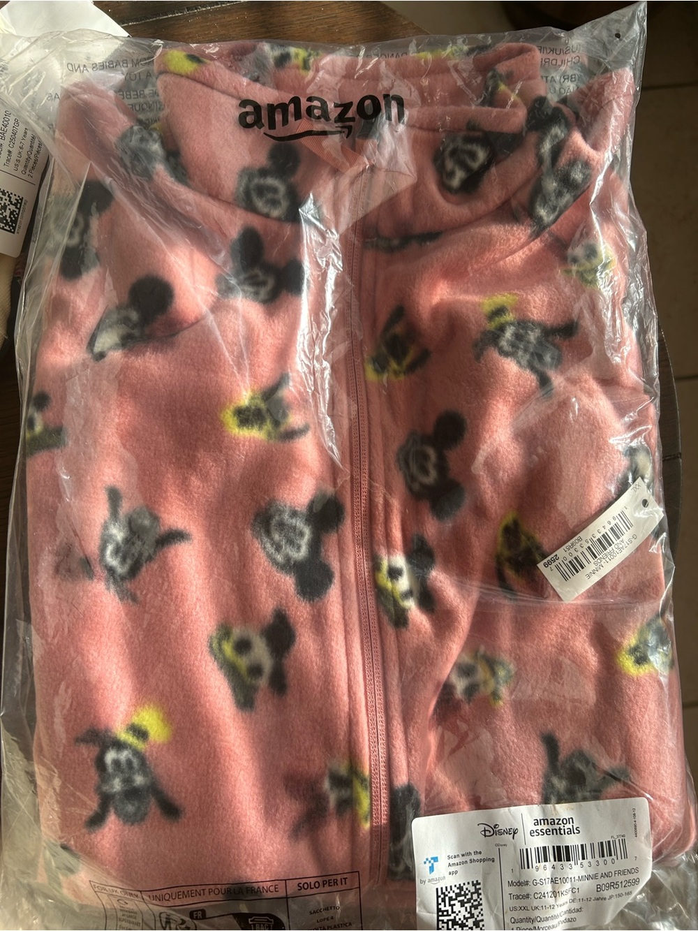 Amazon Essentials x Disney Girls Polar Fleece Full-Zip Mock Neck Jacket